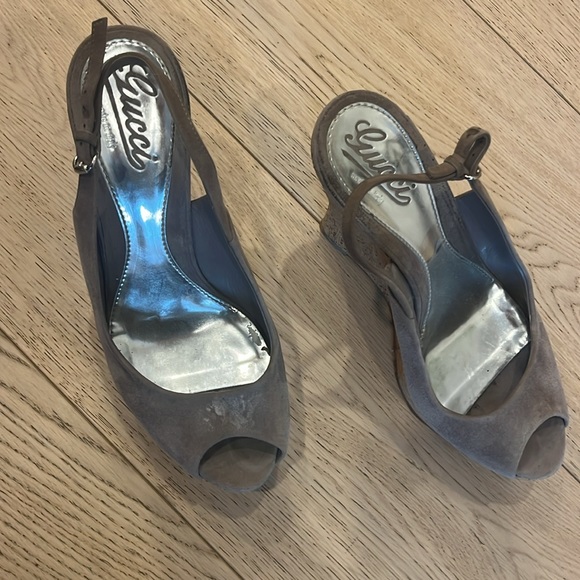 Gucci suede wedge heel, size 40 - Picture 2 of 6